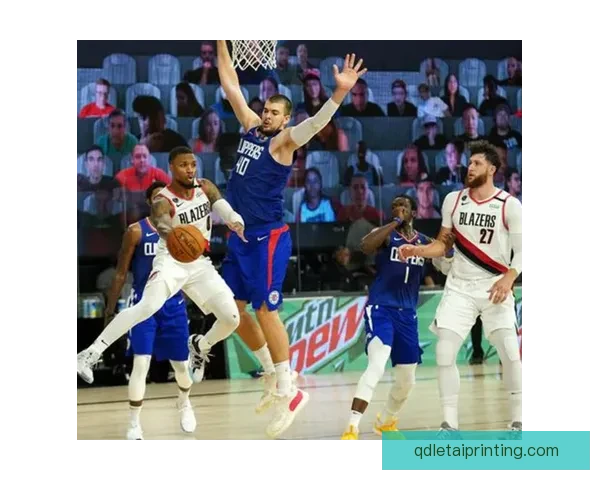 快船雷霆激战全程回顾关键时刻分析与球员表现揭秘